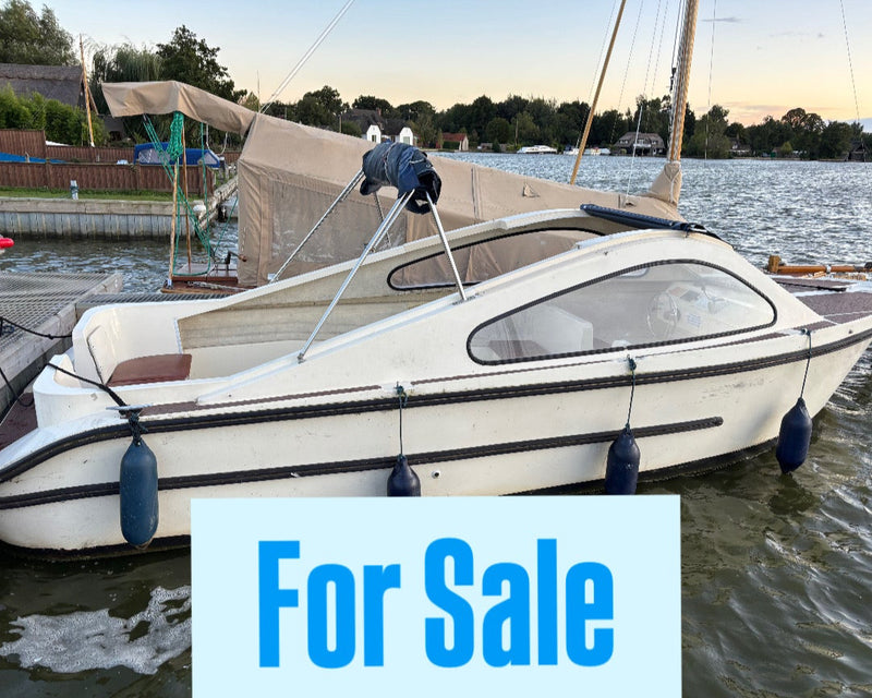 Moores 21 Day Launch Boat