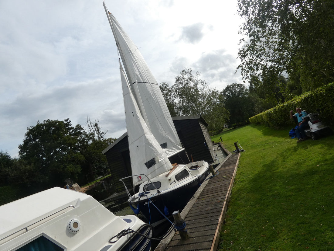 Sailboat 18ft with 8hp Yanmar Diesel.
