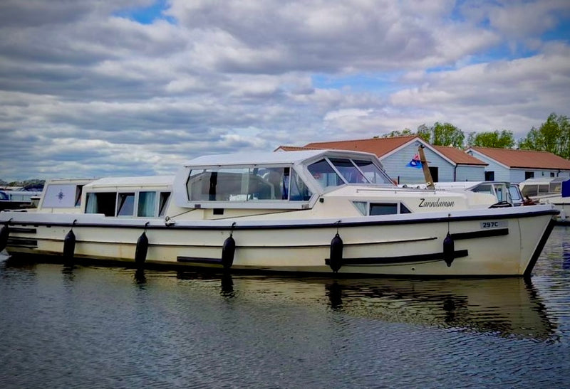 Used connoisseur 42 boat for sale Norfolk