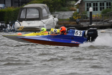 GT 30 powerboat racing